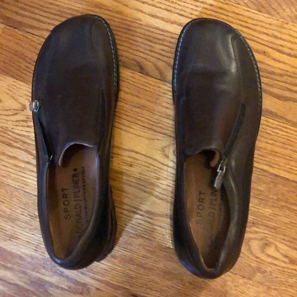 Donald Pliner Brown Shoes, never worn!